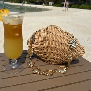 Woven Shell Shape Handbag